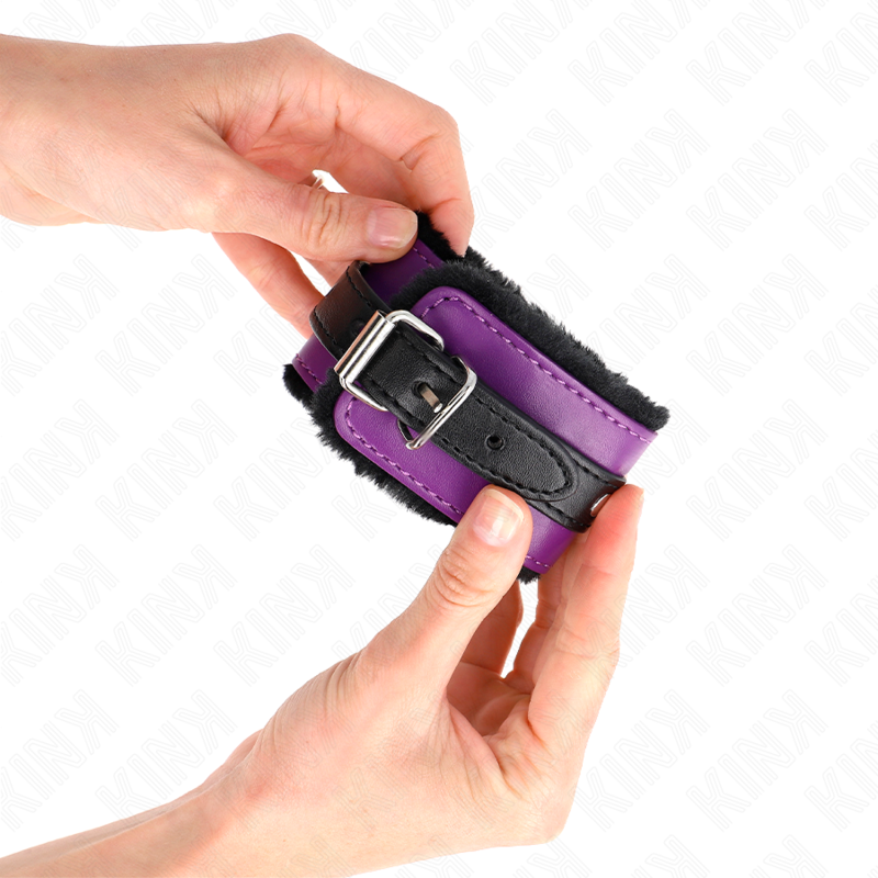 Menottes Rembourrées KINK Fourrure Premium Violet Noir - KINK - KINK WRIST RESTRAINT