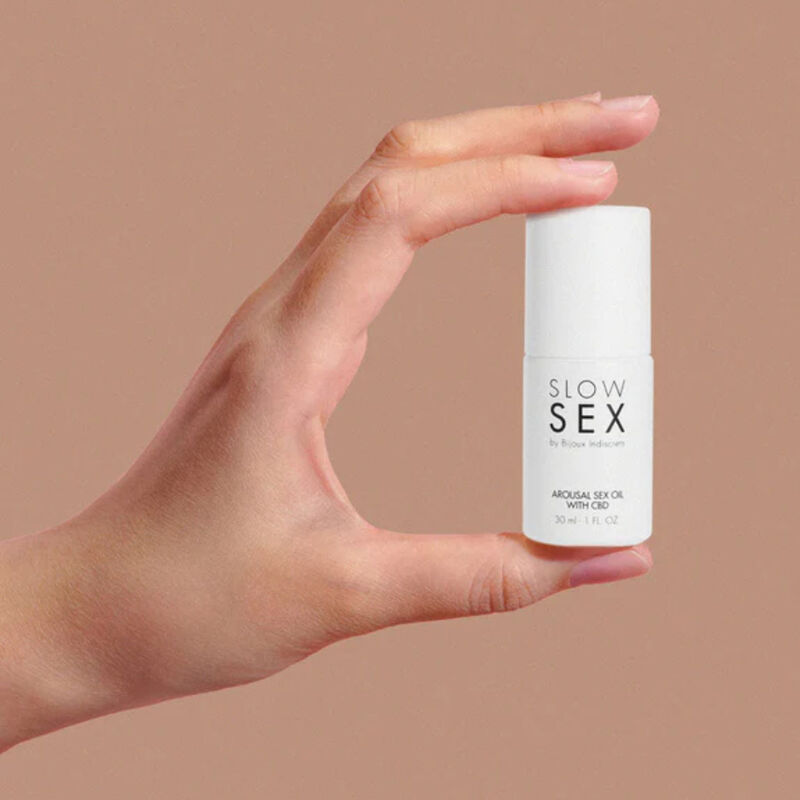 Bijoux Indiscrets - Huile de Massage au CBD Slow Sex - 30 ml